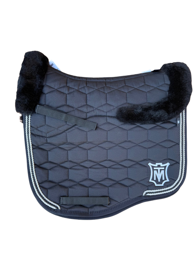 Mattes Eurofit Sheepskin Dressage Saddlecloth - Black Sheen / Black Sheepskin
