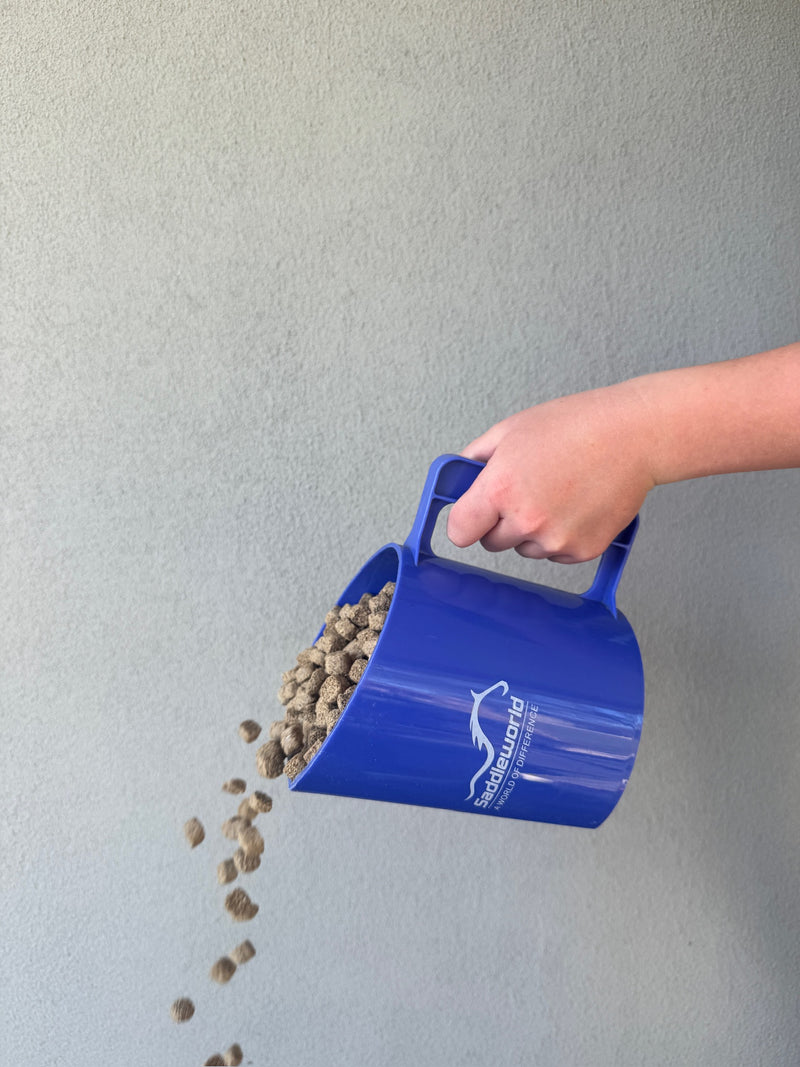 Saddleworld Feed Scoop