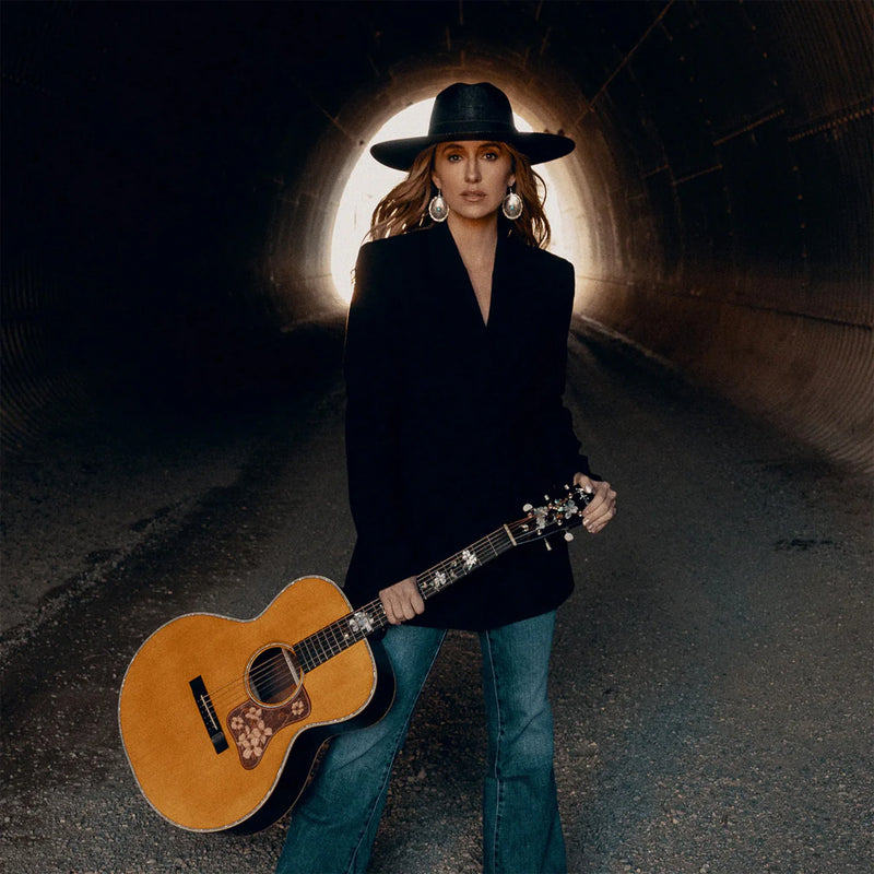 Charlie 1 Horse Lainey Wilson Straw Black Opal