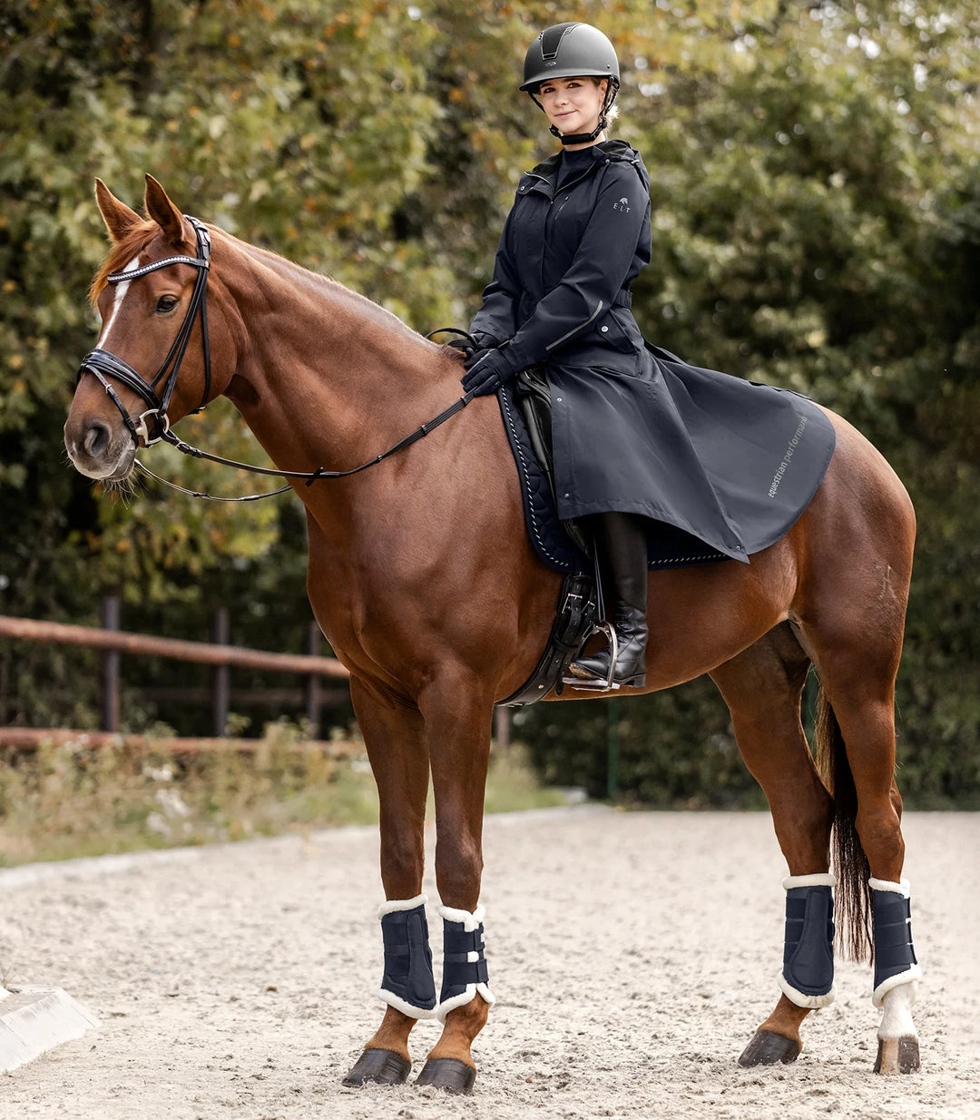 Equestrian raincoat 2025