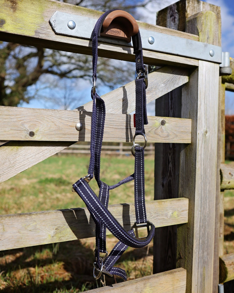 EquiHook - Magnetic Tack Holder