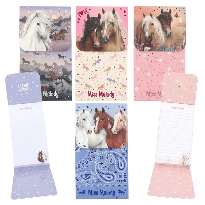 Miss Melody Pad Magnet Closure